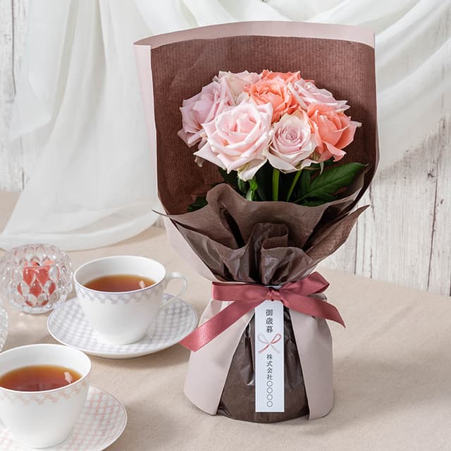 ホシファーム　届いた姿でそのまま飾れるスタンディング薔薇ブーケ　スイート８本