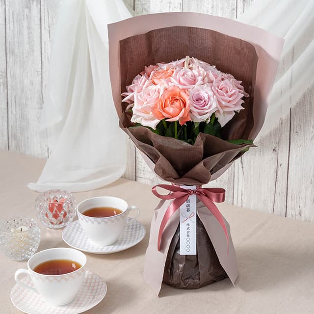 ホシファーム　届いた姿でそのまま飾れるスタンディング薔薇ブーケ　スイート１２本
