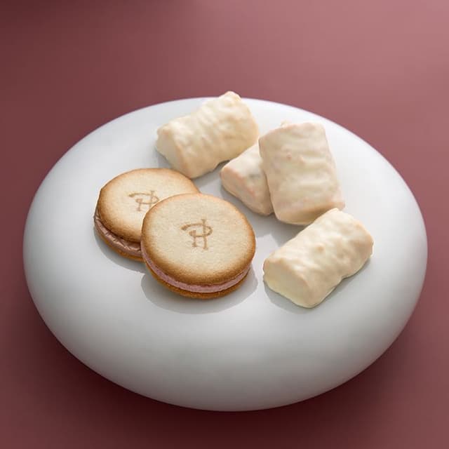 ピエール・エルメ・パリ　ラングドシャ＆クラクラック　６個