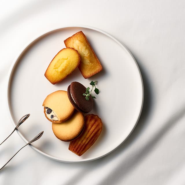 ラング・ド・シャ・アソートＭボックス２２個