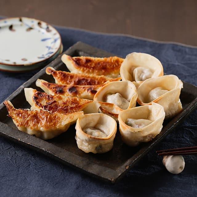 土佐を包む　お山の餃子（土佐あかうし・野菜）